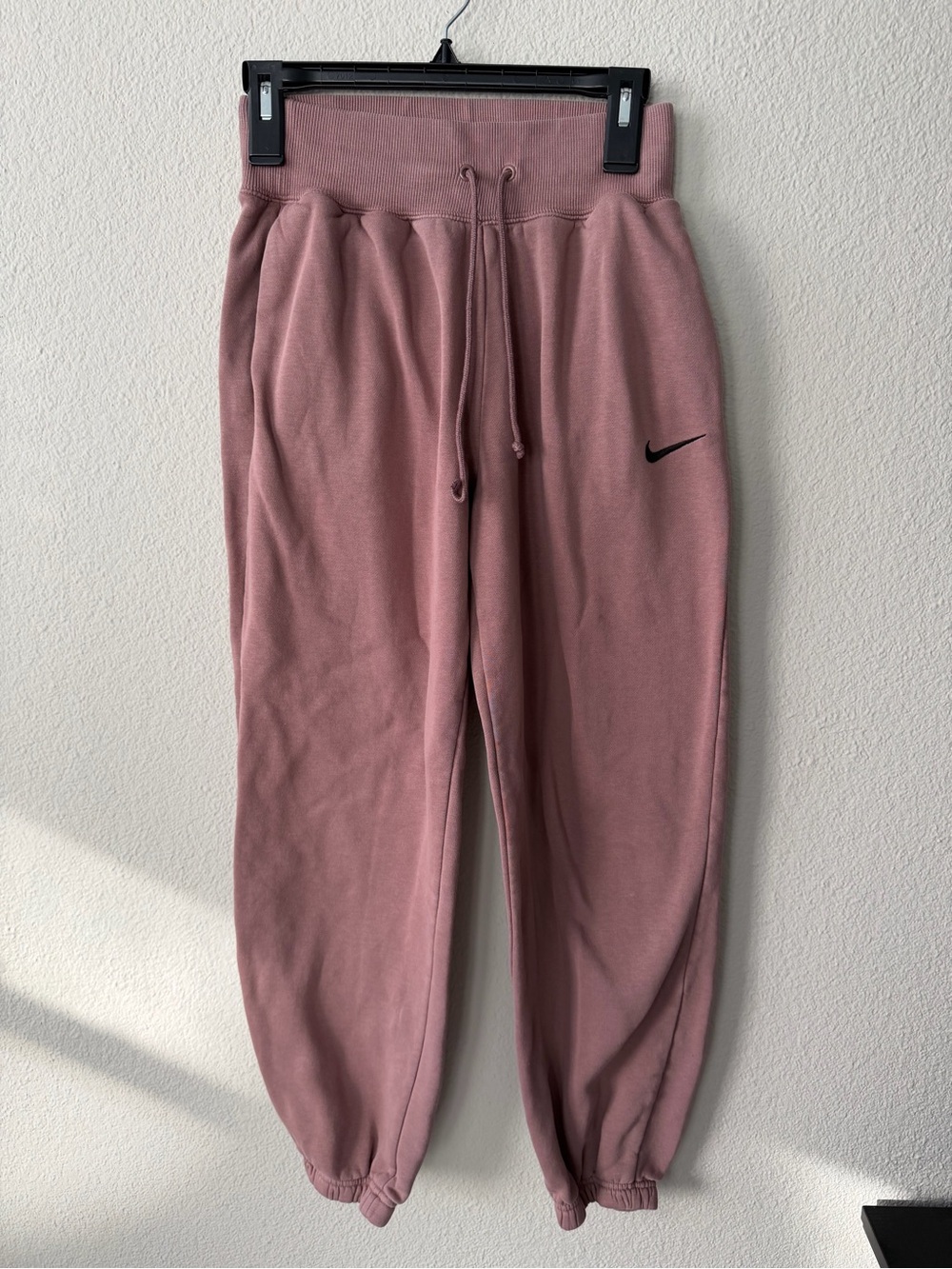 Nike Mauve Pink Jogger Sweatpants with Black Swoosh